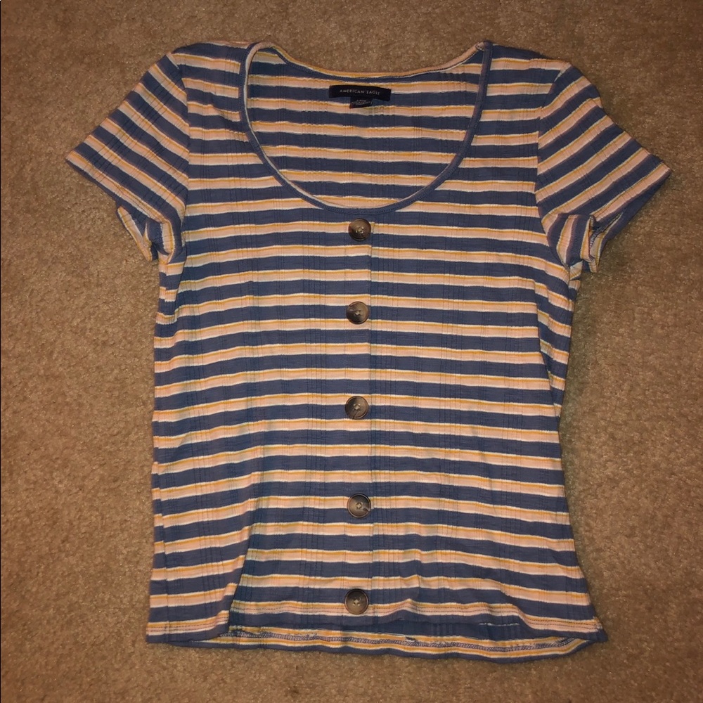 yellow and blue tee shirt